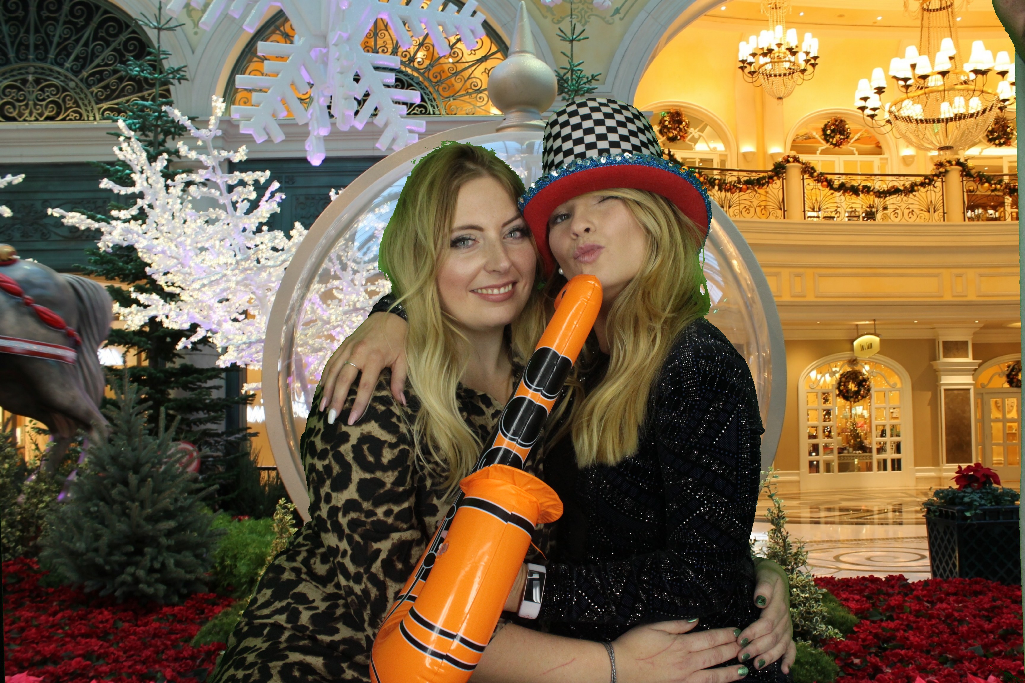 One Line Christmas Party | View more photos from the event at gallery.myphotoboothexperience.co.uk/u/MyPhotoBoothExperienceLtd/One-Line-Christmas-Party